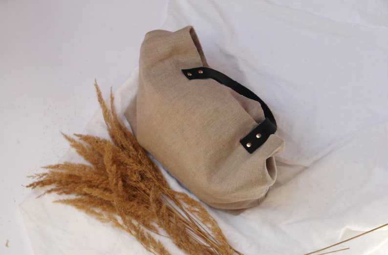 Eco-friendly linen tote with leather handles