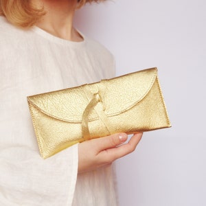 Goldhochzeit Clutch goldene Abendunterarmtasche Geldbörse Goldfarbene Leder-Clutch Hochzeitstasche Bild 3