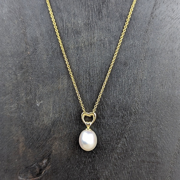 Collier Herz-Anhänger und Süßwasser-Perle | Halskette Herz Süßwasser-Zuchtperle vergoldet | Schmuckstyck