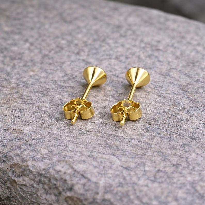 Peridot stud earrings, 585 gold – genuine peridot gemstone, delicate 4.5 mm stud earrings – minimalist gold earrings – gemstone jewelry – gift image 5