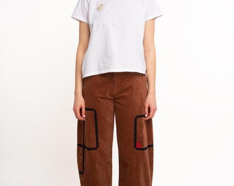 Pantalones de pana estilo japonés, 100 % algodón, diseño único con detalles geométricos, color jengibre