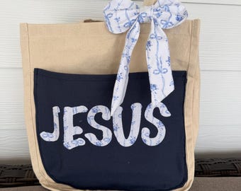 Personilized tote bag with bow