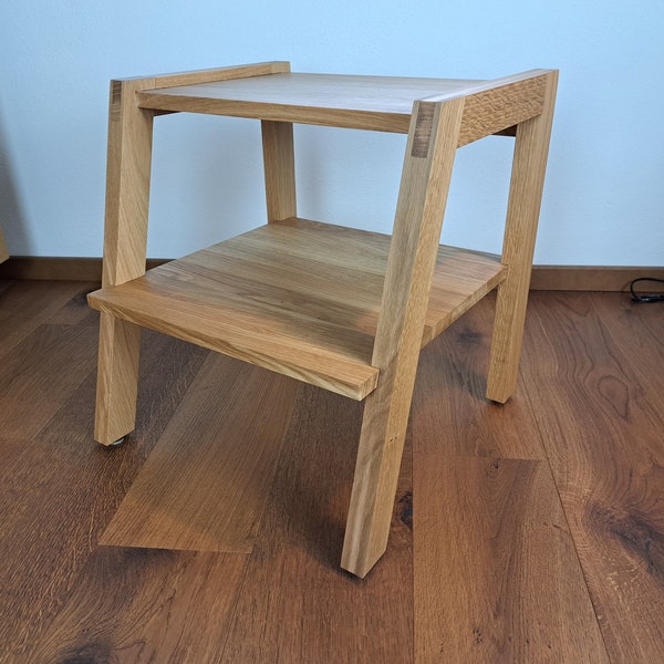 Stufenhocker | Tritthocker | Hocker | Nachttisch | Dekotisch | Nachtkästchen | Beistellhocker | Massivholz Eiche | Zirbe | Buche | Nußbaum |