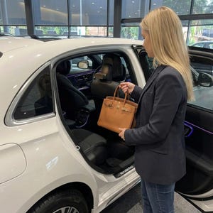 Mercedes Handtasche | No-Post-Kopfstütze | QS/EQE Sedan oder Suv | S-Klasse | C-Klasse | GKL Bild 14