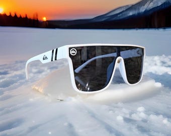 Neue Quiksilver Sonnenbrille mit weißem Rahmen UV400 schwarzer Linse Herren Damen Blenders Style USA
