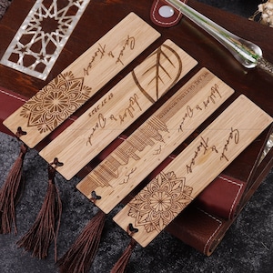 Personalized Bamboo Bookmark Favors: Engraved Rustic Wedding Keepsake