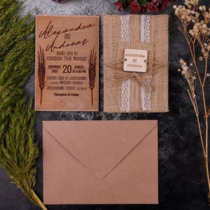 Faire-part de mariage en bois rustique personnalisé avec enveloppe en toile de jute, ensemble de faire-part de mariage en bois personnalisé