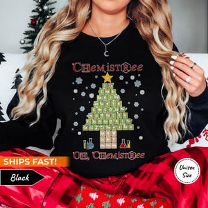 Oh Chemistree Weihnachten Sweatshirt • Hässlicher Pullover • Wissenschaft Lehrer Shirt • Periodensystem Rundhals • Geschenk für Chemieingenieur oder Labortechniker