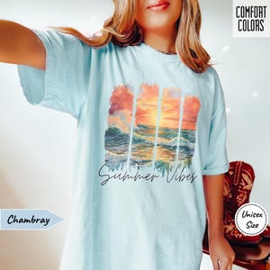 Camiseta de verano con atardecer • Camiseta con ambiente playero • Camiseta con colores cómodos • Camiseta de vacaciones de verano • Camiseta de viaje de chicas a juego • Camiseta con vida en el lago • Regalo para maestros imagen 2