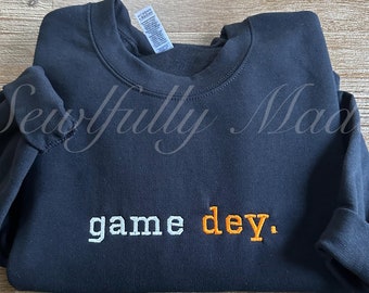 Cincinnati Football Crewneck Sweatshirt | Bengals Sweatshirt | Game day Sweatshirt | Sunday Football | Unisex Cincinnati Football Sweater
