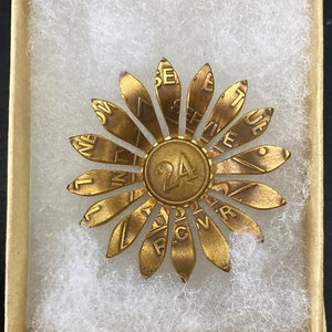AA Daisy Style Lapel Pin
