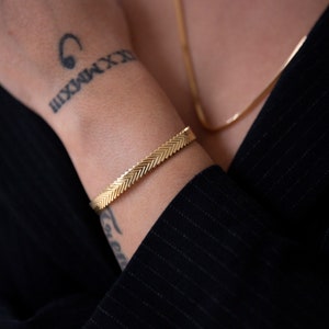 Gold Chevron Arrow Bracelet | Gold Link Bracelet | Link Chain Bracelet | Dainty Link Bracelet | Birthday Jewelry | Stacking Bracelet