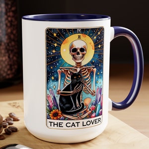 Katzenliebhaber Tarot Karte Kaffeetasse Wet My Plants Skeleton Halloween Spooky sarkastisches lustiges Geschenk Whimsigoth Urlaub Gothic Witchy Witchcraft Mom