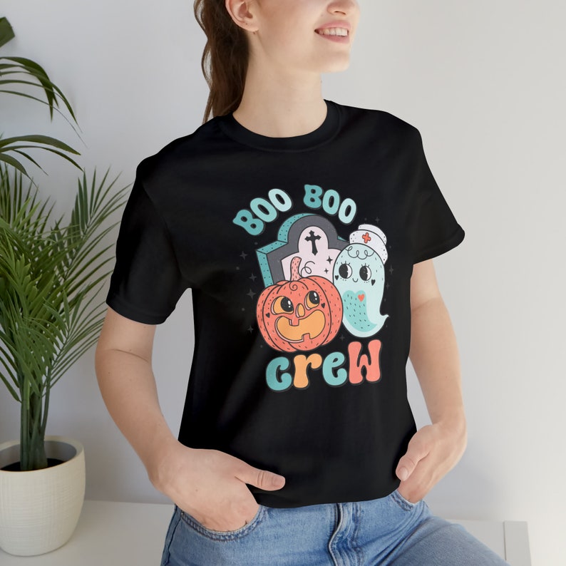 Camiseta de enfermera de Halloween, camisa de enfermera espeluznante, equipo Boo Boo, divertido, camisa de Halloween, temporada espeluznante, regalo de murciélagos fantasma retro vintage, gótico pastel imagen 5