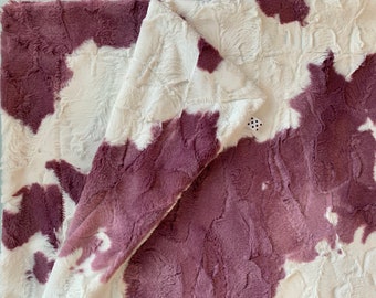 Couverture en minky de veau Sugarplum | Câlin de luxe Minky | Couverture bébé fille rose blanc rose | Couverture Minky à imprimé vache pour tout-petits, enfants et adultes
