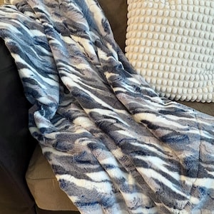 Frosted Himalayan Navy Blue Minky Baby Blanket | Blue Gray  White Luxe Cuddle Minky Blanket | Baby Boy, Kids & Adult Minky Throw
