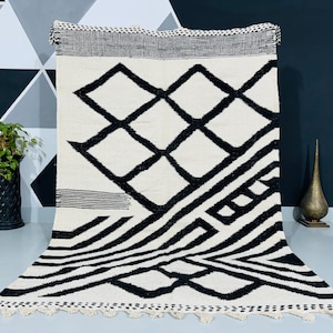 Beni Ourain rug, Moroccan kilim rug, Kilim rug, Custom size rug, Home decor rug, Black&white kilm rug, Beni Ourain rug, Handwoven rug
