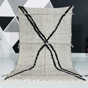 Authentic Beni Ourain rug, Moroccan rug, Custom rug, Handmade rug, Authentic Moroccan rug, Custom Moroccan rug, Morocco rug, Flatweave rug