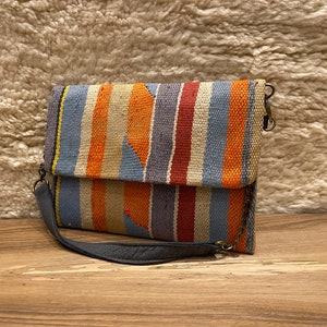 Bolso de mano vintage con bordado marroquí, estilo manta haiik, bolso de mano colorido para mujer, bolso de mano bohemio, bolso bohemio en naranja.