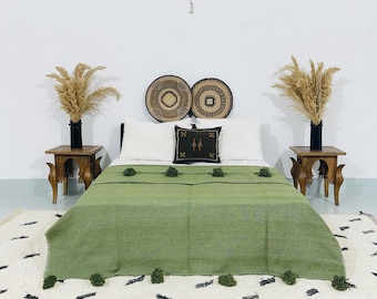 Handmade Cotton Moroccan Blanket: Pompom Bed Throw
