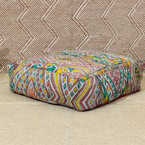 Moroccan Floor Cushion, Vintage Pouf, Moroccan Kilim Pouf, Handmade kilim pouf, Moroccan Floor Cushion, Vintage Kilim Pouf