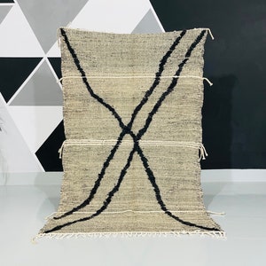 Geometric Kilim rug, Black kilim rug, Wool rug, Sheep wool rug, Solid rug, Soft wool rug, Moroccan rug, Striped rug, Handmade rug