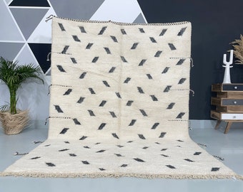 Handmade Beni Ourain Wool Rug: White and Black Moroccan Carpet
