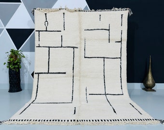 Handmade Moroccan Wool Rug: Berber Striped Beni Ourain Style