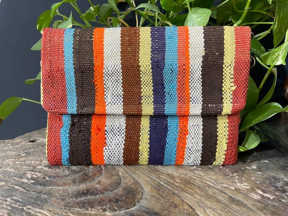 Handmade Moroccan Rug Handbag: Wool & Leather Travel Bag