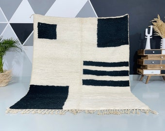 Black and White Beni Ourain Rug: Handmade Moroccan Wool Carpet
