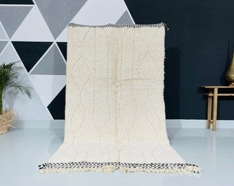 Handmade Beni Ourain Rug: Moroccan Sheep Wool Berber Carpet (5.3 x 7.8 ft)