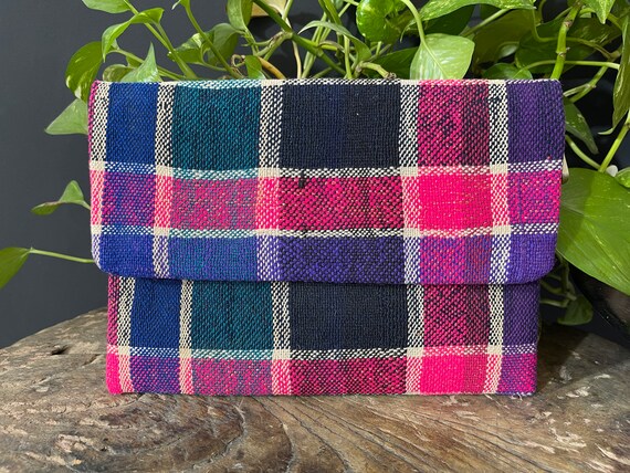 Handmade Moroccan Wool Handbag: Plaid Carpet Bag