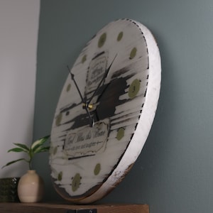 15” Farmhouse Clock