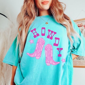 Comfort Colors Howdy Shirt Cowboy Boot Shirt Cowgirl Graphic T Shirt Women's Trendy Western Country Concert Tee VSCO T Shirt