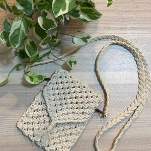 Small Crossbody Handmade Macrame Purse | Mini Macrame Crossbody Phone Bag | Boho Design