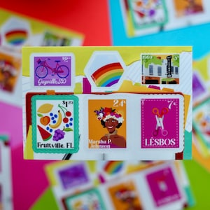 Hoja de pegatinas con sellos de historia queer, 6 diseños LGBTQIA2S+ WLW GAY, arcoíris brillante, orgullo colorido, LGBT Marsha P Johnson Greenwich Village, único
