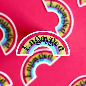 EnGAYGed VERLOBUNG Gleich sex Verlobung Paar Sticker Regenbogen LGBTQIA2S+ CELEBRATE Love Lustige Geschenkidee Braut Bräutigam Ankündigung Hochzeit