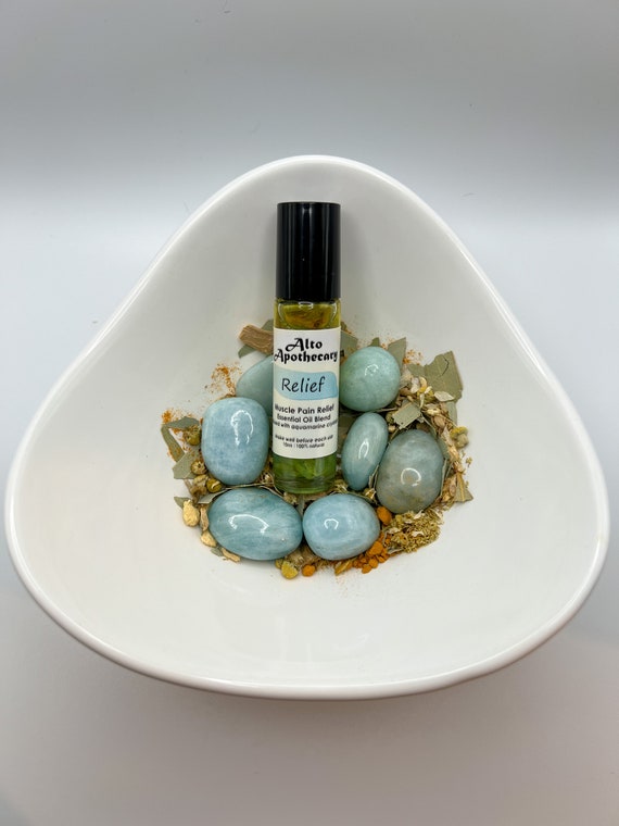 Relief Roller • Muscle Pain Support • Ginger, Eucalyptus, Chamomile, Turmeric • Aquamarine Crystal • 10ml Essential Oil Roller
