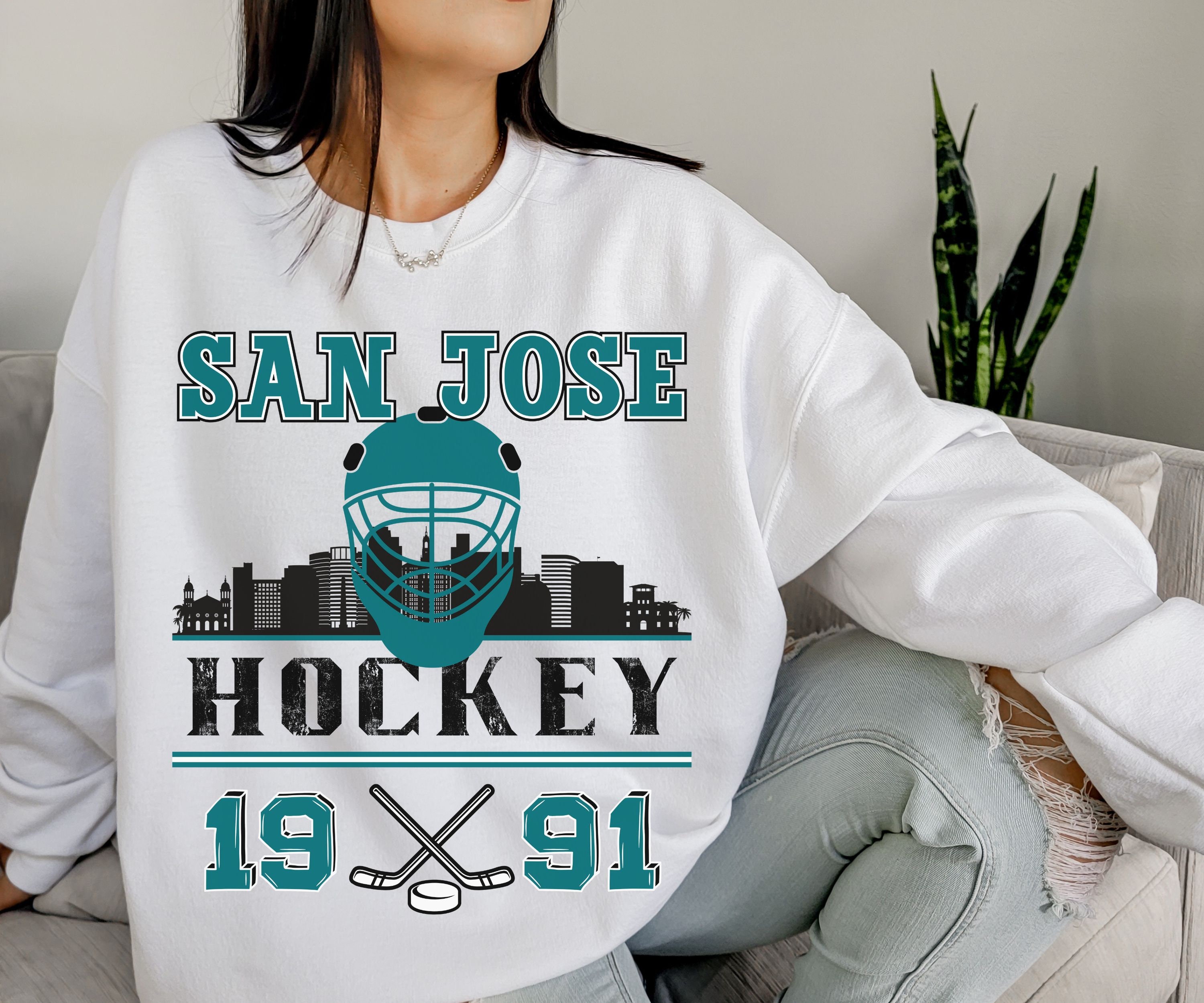 Concepts Sport Women's San Jose Sharks Oatmeal Terry Crew Neck Sweatshirt, Small, Tan