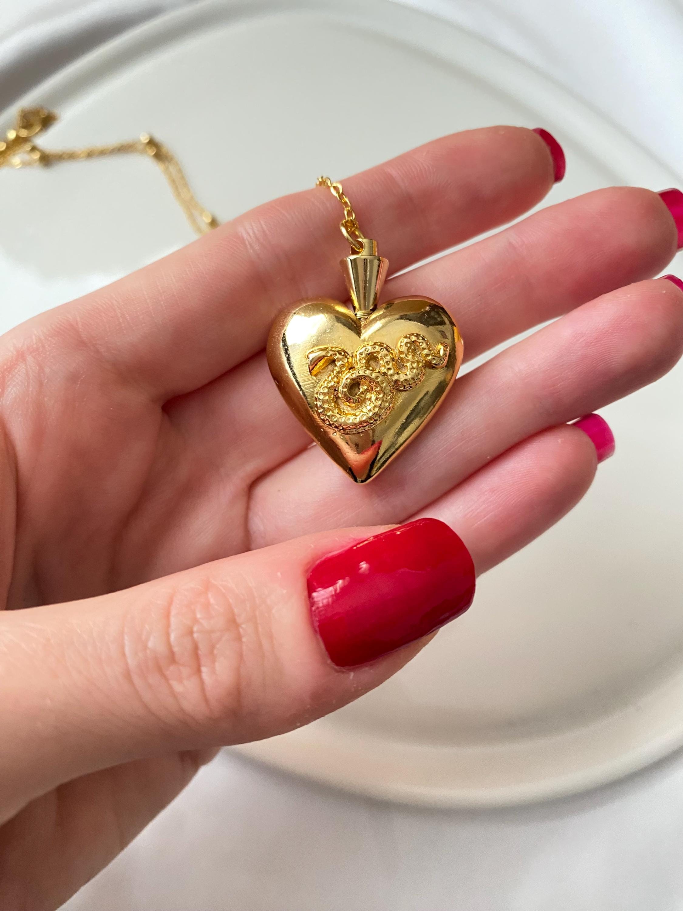Del Rey Style Heart Necklace, Rosary Emerald Heart Necklace