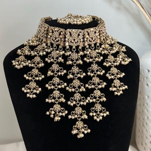 Pakistani choker jhumki tikka set/indian jewelry set/bridal jewelryset/kundan jewelry set/gold green sabyasachi /punjabi jewellery hot pink