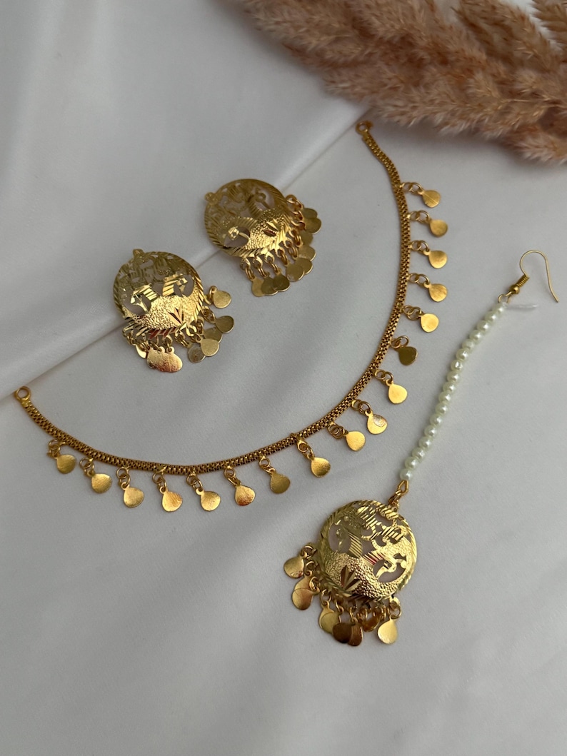 Jadau pearl/multi traditional jaggo set/lightweight multicolor tikka set/jadau tikka set/pink jadau set/pipple patti set/jadau jewelry desi image 4
