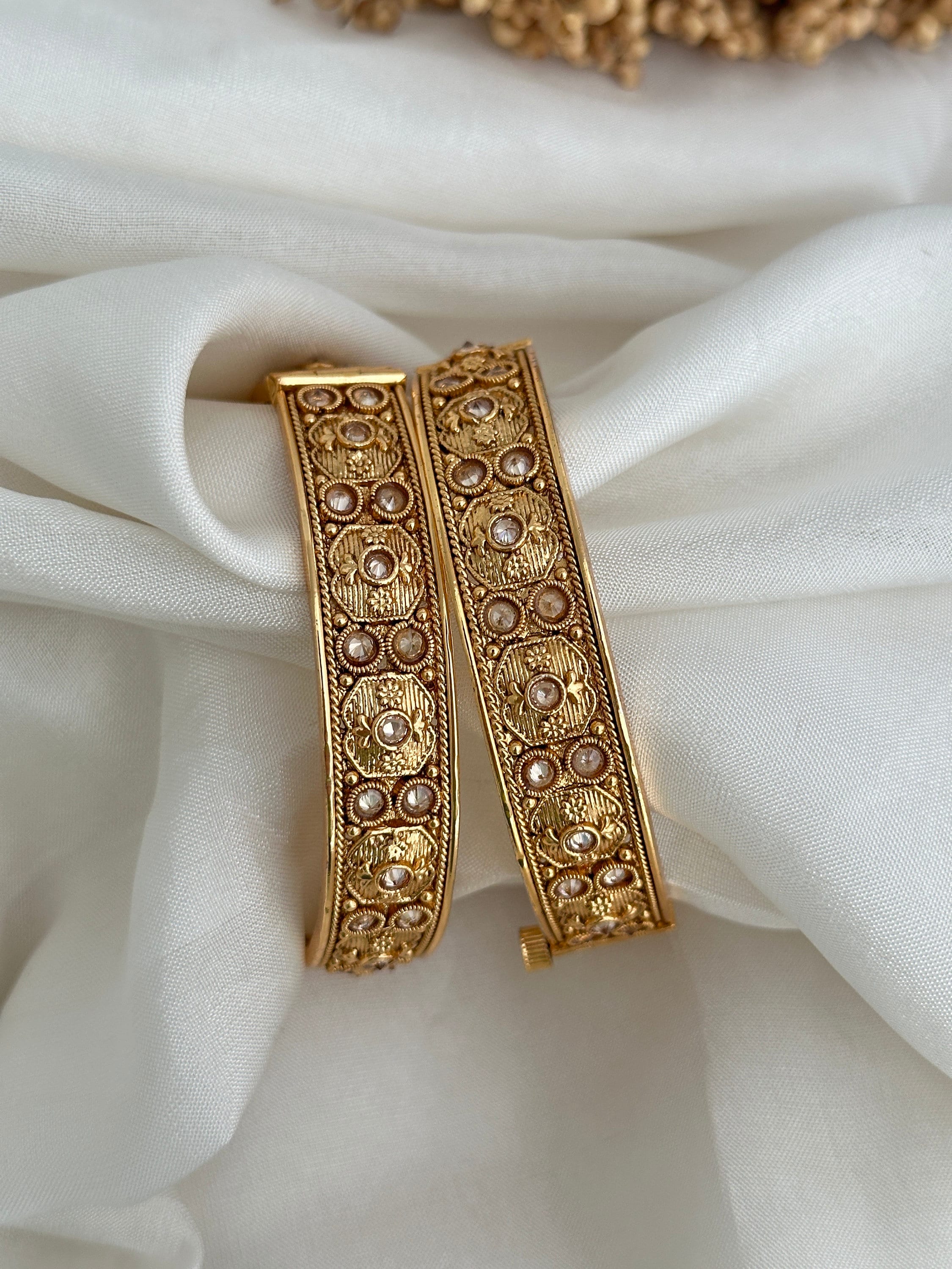 Artificial jewellery bangles best sale