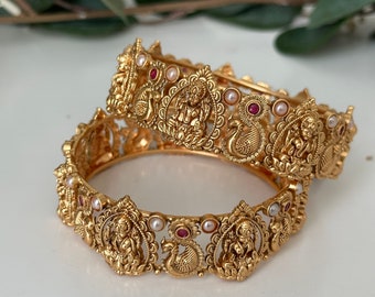 Antiek gouden matte afwerking tempel laxami godin kada Indiase armband sieraden sieraden Zuid-Indiase gouden Bollywood-stijl armbanden Zuid-indi