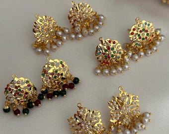 Pendientes punjabi tradicionales de oro Jadau/pendientes jaago/joyería india/pendientes punjabi/pendientes punjabi de perla verde roja/joyería kundan jagge