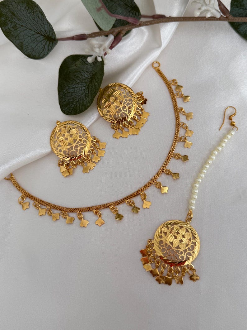Jadau pearl/multi traditional jaggo set/lightweight multicolor tikka set/jadau tikka set/pink jadau set/pipple patti set/jadau jewelry desi image 10
