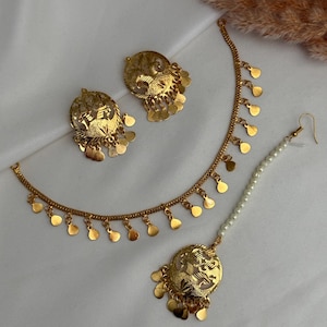 Jadau pearl/multi traditional jaggo set/lightweight multicolor tikka set/jadau tikka set/pink jadau set/pipple patti set/jadau jewelry desi design 3 round