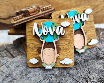 Imán de recuerdo para baby shower de Atlas para fiesta de cumpleaños de niño, regalo de madera personalizado hecho a mano para invitados, fiesta de primer cumpleaños