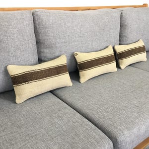 Juego de 3 almohadas lumbares pequeñas Kilim vintage a rayas de 8 x 14 pulgadas para silla, linda funda de almohada pequeña turca tejida a mano, 7,9 x 13,8 pulgadas