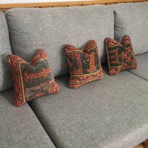 Juego de 3 almohadas pequeñas turcas de color salmón oscuro de 10 x 10, funda de cojín mini azteca vintage, funda de almohada europea pequeña retro para sofá, 10,2 x 10,2 pulgadas